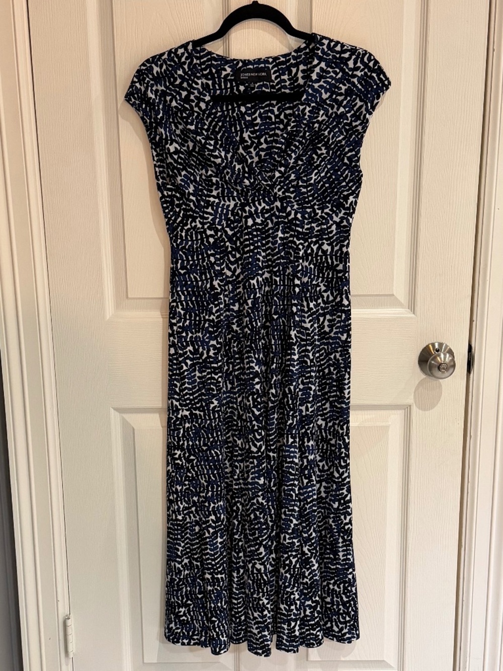 Jones New York blue/black/white fit & flare midi dress—Size Sy